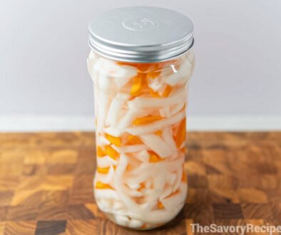 Đồ chua-Vietnamese pickled daikon and carrots