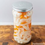 Đồ chua Vietnamese pickled daikon and carrots