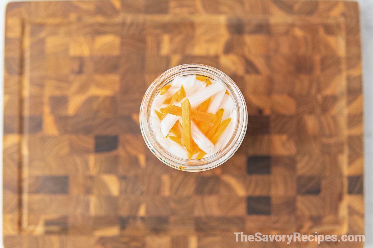 Vietnamese pickled Daikon and carrots 2