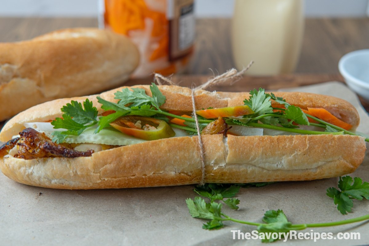 Bánh mì gà nướng