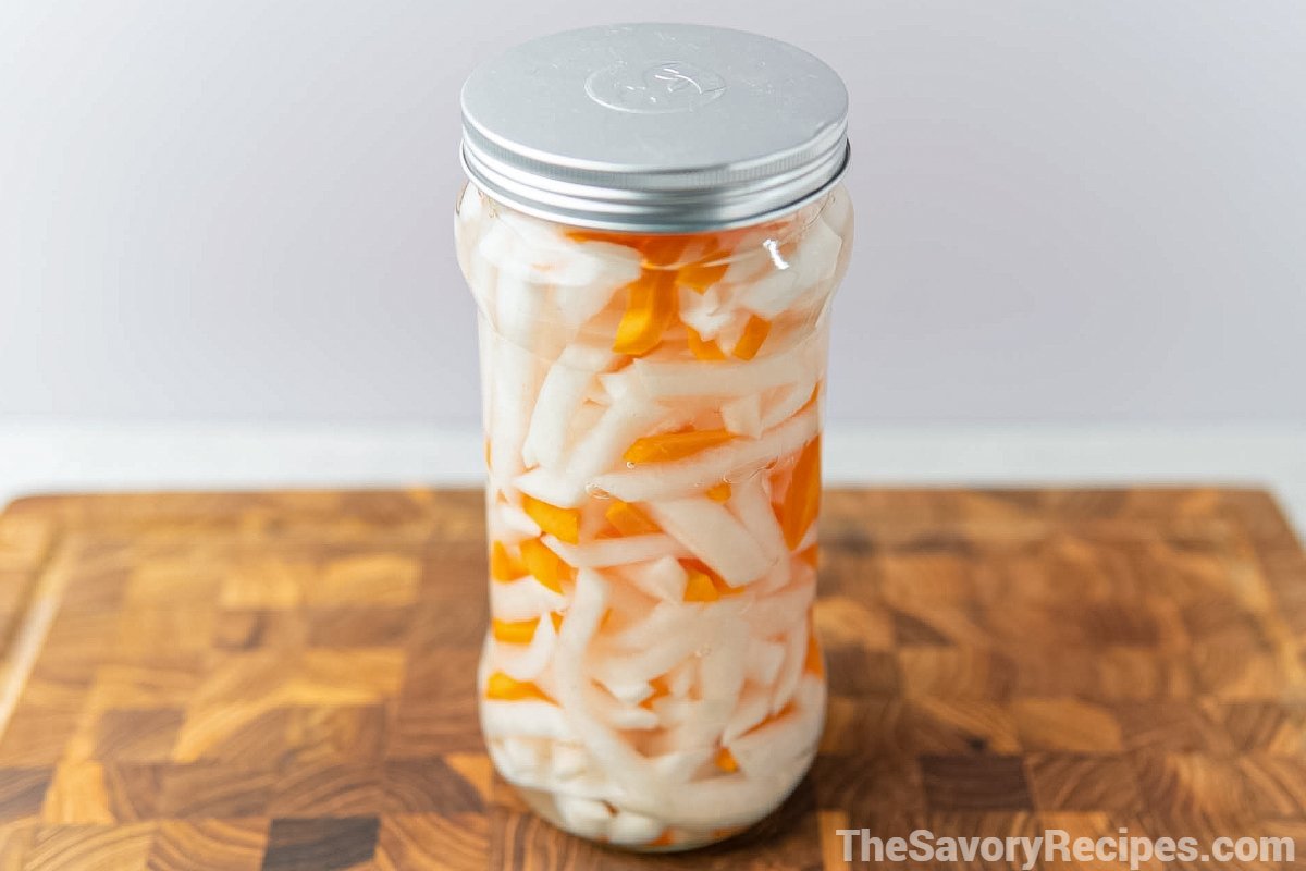 Đồ chua Vietnamese pickled daikon and carrots